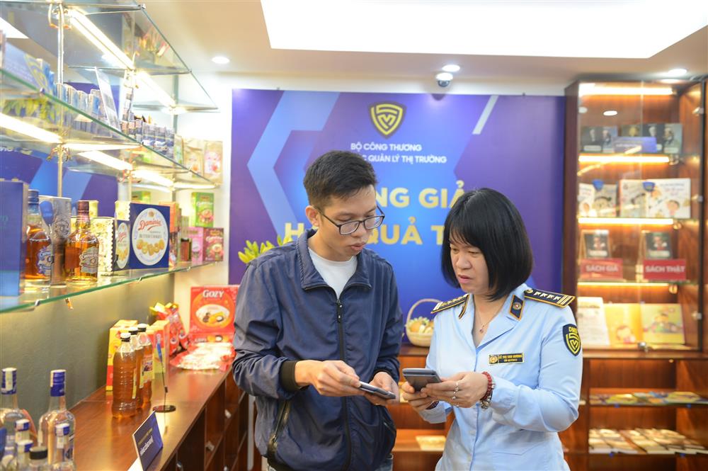 Nhận diện hàng giả - hàng thật trước thềm năm mới 2023